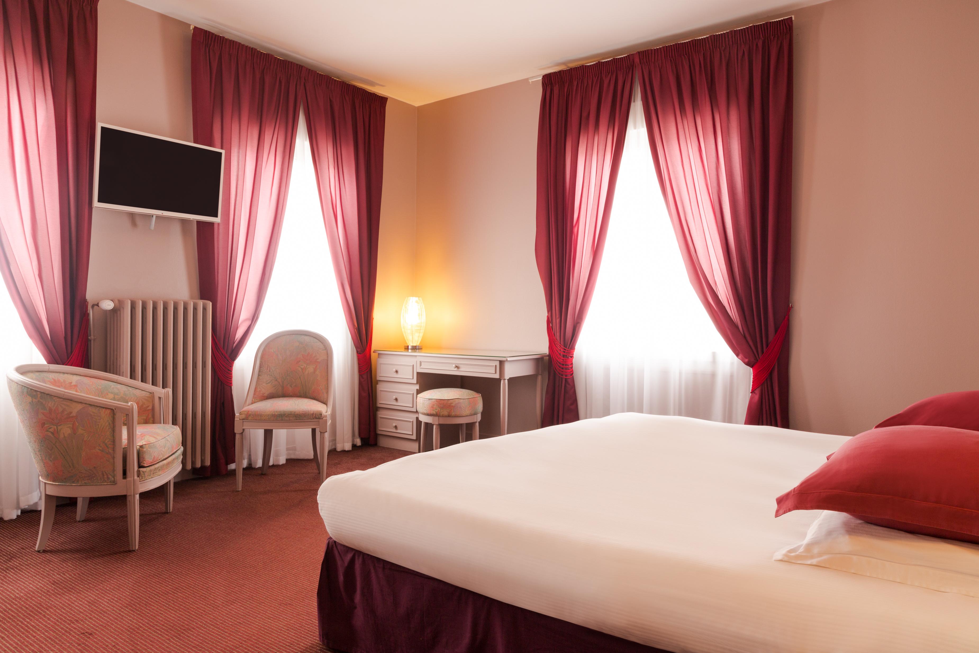 Grand Hotel De Courtoisville - Piscine & Spa, The Originals Relais Saint-Malo Bagian luar foto